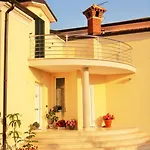 Sv. Pelegrin Апартаменты *