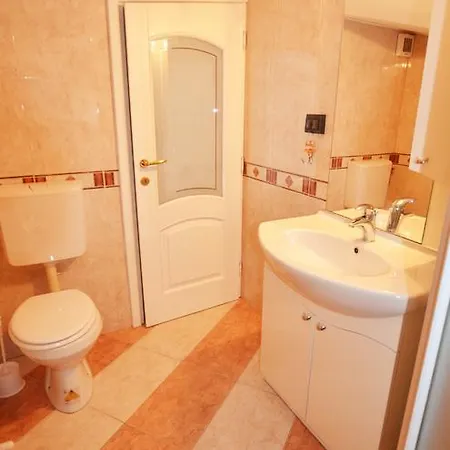 Sv. Pelegrin Апартаменты