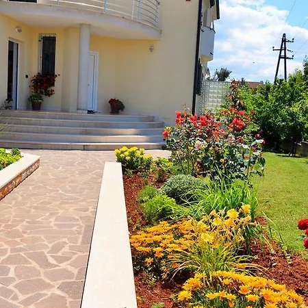 Sv. Pelegrin Apartment Umag